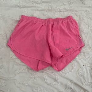 Nike shorts (women’s pink)